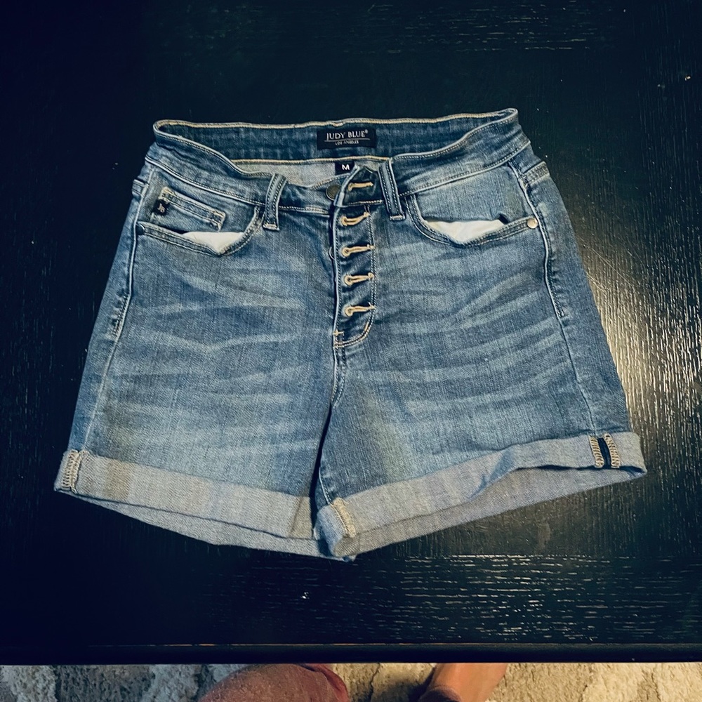 Judy blue shorts